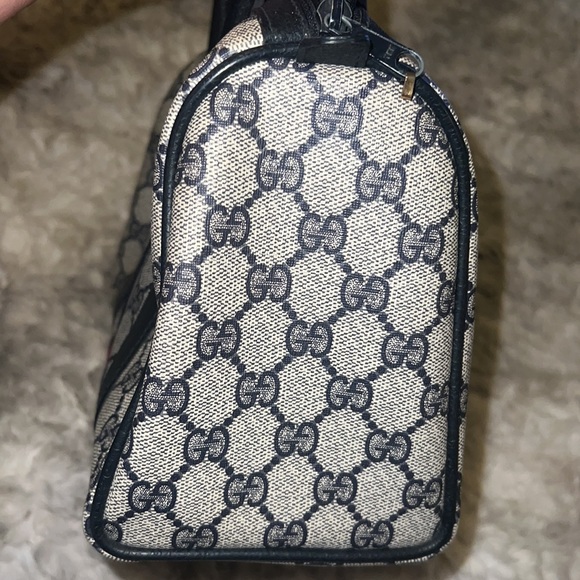 Gucci 💙 - Picture 4 of 8